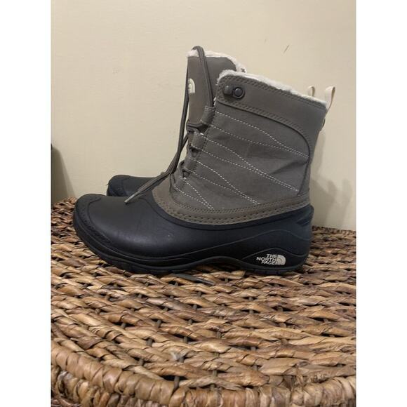 The North Face Grey And Black Women’s Snow Boots 9 - Picture 1 of 7